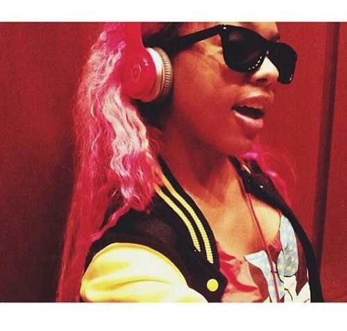 Team_JustinSwag's profile picture. #TeamOMG  #TeamLolo , #TeamReGinae . follow follow paint Tweeeter pink _ & Redd