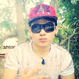 Luciano Siqueira, 15 aninhos , carinhoso , romantico , alegre sempre, solteiro numk, amigo de todos!!!
( sempre no caração de voces sz ).