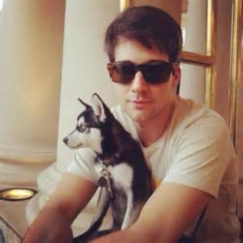 My name is james diamond, im in a band BTR i love haning out with my buds carlos logan and kendall Multiple RP,BI