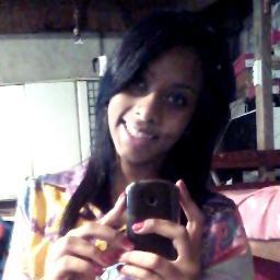 Meu jeito, meu mundo, minhas histórias, meus sonhos, meus dramas, meus amores, minhas burradas, enfim, minha vida. Não gostou? Foda-se você! *-*