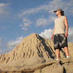 bombiallstars's profile picture. 