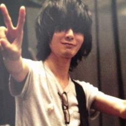 BUMP OF CHICKENにときめき＼( 'ω')／Perfumeセカオワもすきなんですよね。。。最近やっとベースにありつけました(´∀｀∩)よろしう＼( 'ω')／