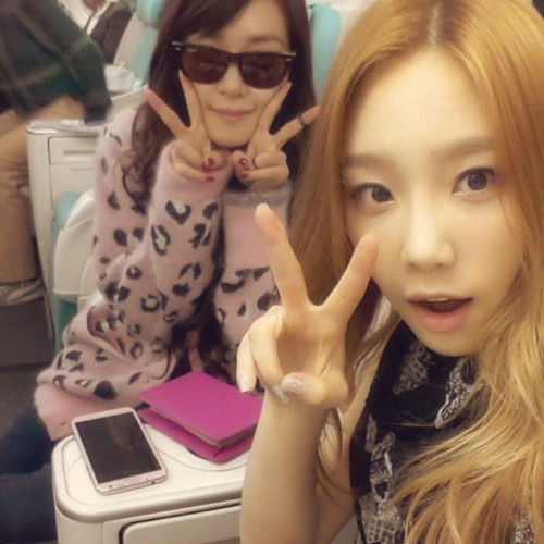 อันยอง! ฉัน คิม แทยอน ลีดเดอร์ตัวเล็กจาก 소녀시대140 ตัวอักษรคงไม่สามารถบอกตัวตนของฉันได้ คุณต้องมาเรียนรู้เองนะ