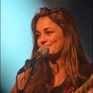 ChabFan's profile picture. Page dédiée pour les fans de la belle et talentueuses @Laura_Chab 17 ans. #TeamJenifer Admin de la page @Agneeskerckhove! #L&A
