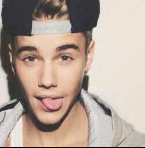 Boy8Belieber's profile picture. I am a boy belieber and  I do not care what people say I'm boy belieber  I love justin bieber, problem? NO