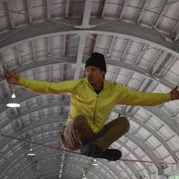 ELEPHANT SLACKLINES Japan team & Umeda Slackline Junkies(Osaka)所属。金沢育ちの東京在住