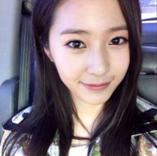 คริสตัล f(x) จองซูจองยินดีที่ได้รู้จักค่ะ ลองฟอลมาคุยกันได้น๊า~ แล้วเจอกันน ^____^ ♥ #ASTROFAM