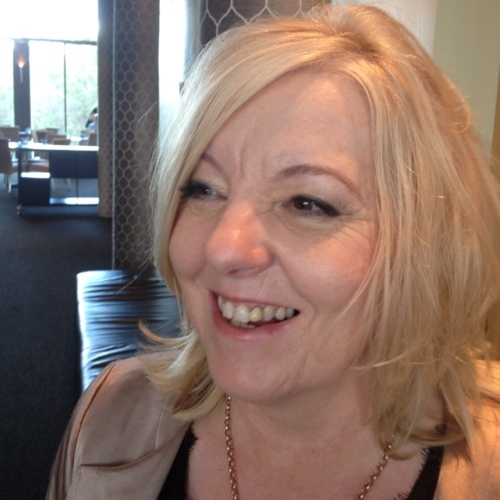 Ex UK, now living & loving life in Oz. Proud Mum of two adult sons. Following my dream to create financial security online. Oh... did I mention love chocolate?