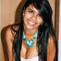 Sabe as coisas mais simples? Um olhar diferente, palavras sinceras, um sorriso... é nisso que eu reparo,  é disso que eu gosto!