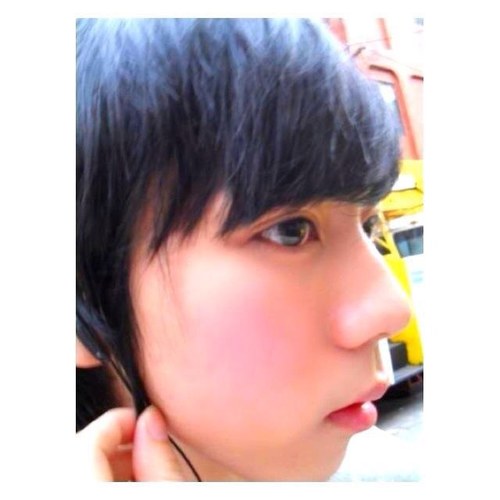 ผมปาร์ค จีโฮ -..- หล่อลากไส้ หมีกระซวกตับควักหัวใจให้ เลย !! ฟอลผมกันมาเยอะๆน่ะครับ ปล. ผมนิสัยดีมาก -/- อั๊ยยะ!!