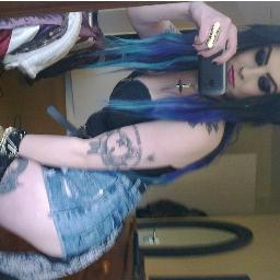Rapper. Nas. Wu-Tang. Tattoos. Piercings. Rum. Yelawolf. Kevin Bacon.