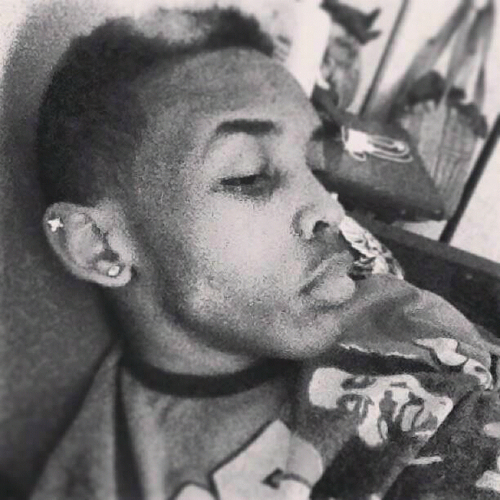 I am prodigy from mindless behavior,follow me and I follow all u beautiful fans out there. PEACE