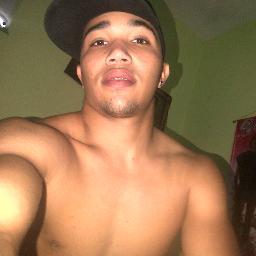 hola soy willian jose guerrero y me gusta mucho el deporte mucho mas q todo beisbol y tengo 19 años