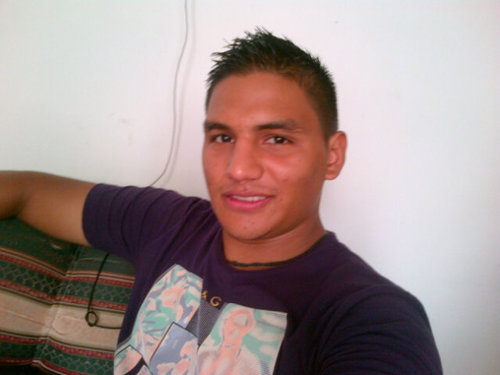 Ing. Electricista... Amante al Futbol y al Deporte. Dios conmigo quien contra mi... Amo mi Venezuela y quiero un cambio!!!