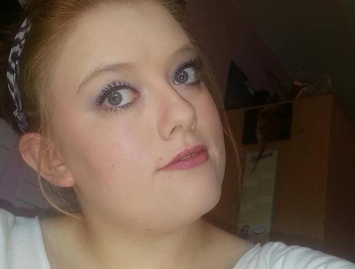 lotty_tballs's profile picture. nail addict, potterhead, a lost girl, student