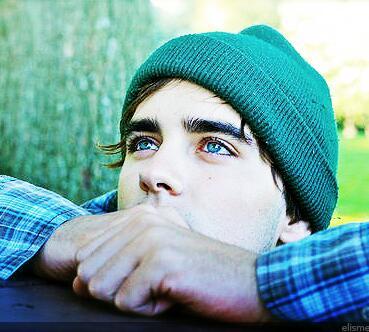 im declan coyne. a ladies man so dont be shy to talk to me ;) taken #passiondegrassi