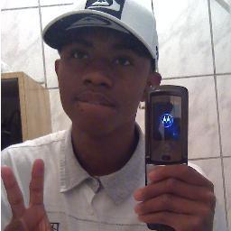 Um irmão nunca será um amigo, mais um amigo sempre será um irmão ! Te amo neguuinho ♡.♡  Beijos da @Princesafofaa ✌