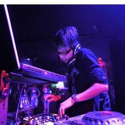 sota0803's profile picture. ヤスタカ楽曲を中心にハウス・エレクトロでつなげる４つ打ちDJ。初代HPNオーガナイザー。CDJ常設or機材が無くてもPCDJ持ち込み可能であればどこでも行きます！YOU TUBE音源「夜のドライブに合いそうな曲を繋いでみた」の再生回数が70万回突破！