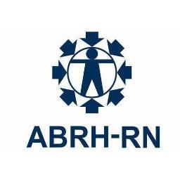 A ABRH-RN tem a missão de disseminar o conhecimento do mundo do trabalho para desenvolver pessoas e organizações. (Foto: Vista noturna da capital potiguar).