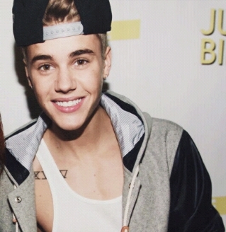 i love you so much, you're my heaven on earth. without you i'm dead i swear. i love you. x keylie.