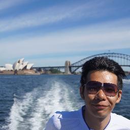 80後/世界仔/新聞工作者/跑手/阿仙奴球迷/影痴/Lomographer/Apple信徒/Muji生活派