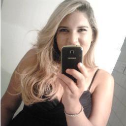 Você nunca sabe a força que tem,até que sua única alternativa é ser forte.