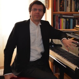 marcoproust's profile picture. Attualmente docente titolare di accompagnamento pianistico al Conservatorio G. Verdi di Milano / Professor of piano accompaniment at the Milan Conservatory