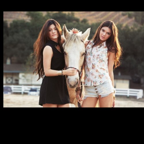 Kardashian and Jenner family fanpage,Kris,Bruce,Kourtney,Kim,Khloe,Rob,Kendall &Kylie!✿☮followed by sears:)