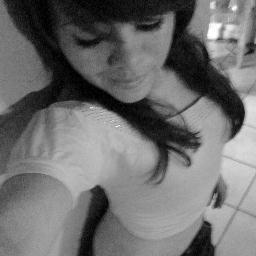 Solo me  rio. :D  jajaaj lo  que mas  te  hace  sufrir. ♥