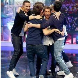 Account twitter della pagina facebook ' ∙ one direction » '