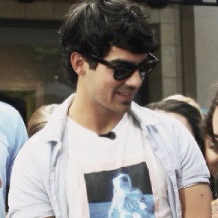 JonasAJoseph's profile picture. Behind every great woman, is a guy looking at her ass.