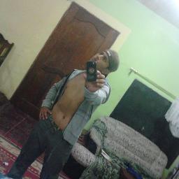 soy un xikoo sinceroo!! k se enamoraa rapidoo!! respetuosoo!!! diablitoo avecees!!! YO SOY YOO y asii me gustaa seer!! me kieren asi bien i si noo tb!!