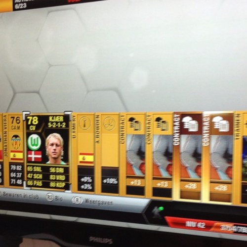Hey, ik ruil graag spelers, ik verloot spelers en ik verubbel coins voor jullie!!!!! ALTIJD VIA RUILVOORSTEL! Volg me!

(Alleen ps3)