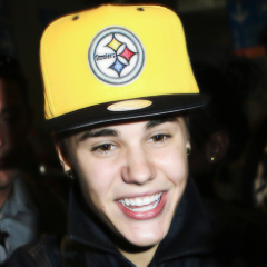 i'm here to support mi idol, JUSTIN DREW BIEBER...Hey!! Dreams Come True... #NeverSayNever
http://t.co/myYih7cq0l