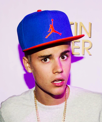 I love that purple canadian ninja called ♥ jυstin bιєbєr.♥ he is Secute :) Saw Justin in concert 17th of Febuary 2013 - MOST AMAZING NIGHT EVER #Belieber :D