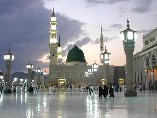 mere moin mere mushkil kusha garib nawaz