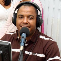 Psicólogo / Maestro / Comunicador / Padre de 3 niñas hermosas e hijo de unos padres ejemplares.