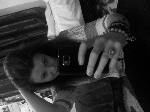 Life right now is perfect amazing family, friends and amazing boyfriend. That's all I need in life ♡