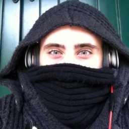 Football Player. Electromusic Lover. Nba fan. 

https://t.co/JpFHXG1909…

https://t.co/Rz1ZVtkXUs…