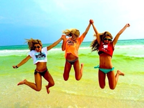 As we grow up, we don't lose friends, we just learn who our real ones are. #bfflprobz •••Tweet us your #bfflprobz•••