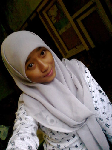 Allahumma sali ala muhammad(˘⌣˘)ε˘
 #IslamAgamaku #AllahTuhanku #AlquranPedomanku ♥
 SMANLO (XI MIA 4)ツ