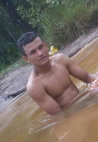 AME quem TE AMA,
FOD#S quem te ODEIA.