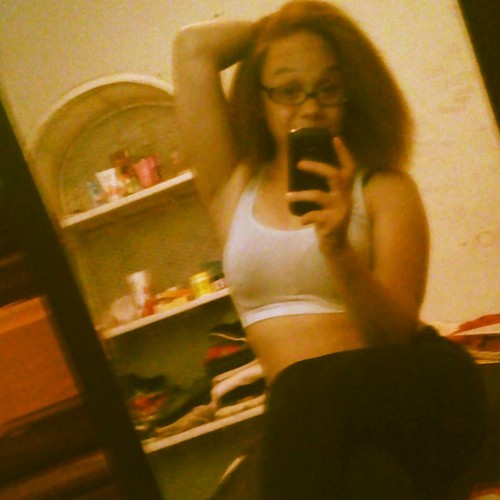My Namee Is Aliciaa ,I Am A Beautiful Ndd' Kindd Person And I Lovee To Havee Funn Noo Matta What :) But Follow Me Yoo #UglyGang