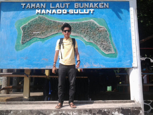 Franz_Roneth's profile picture. Itu pilihan hidup anda ,, saya punya pilihan hidup sendiri .. Nikmati saja semuanya .. Jangan pernah menyesal dengan apa yang kita pilih ..