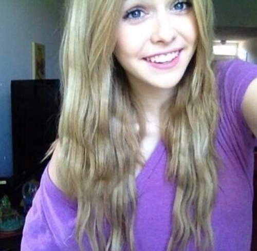 | Yo✌ Names Acacia Clark. | |Single |