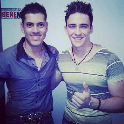 FC masculino... cantam demais, melhor dupla sertaneja de todos os tempos... oficializado 04/04/2013 https://t.co/jAFCgFRfCP