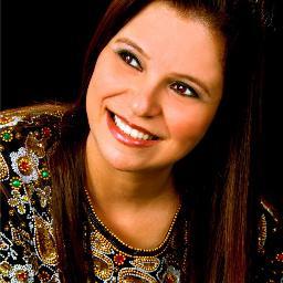 Cantora Evangelica Amo o que Faço Louvar a Deus é Minha Vida..Casada,cinco filhos abençoados
Moro em Botucatu SP.
http://t.co/j0Rl4YfLj7