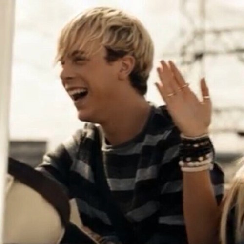 WeLoveRaura's profile picture. walk up to the club like wuddup i watch austin and ally