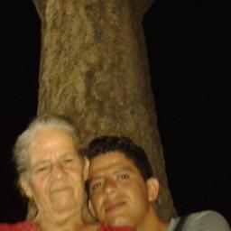 edwinlr8703's profile picture. sin pensamientos sin sentimientos sin miedo a la vida con temor al amor 😂😂😂😂