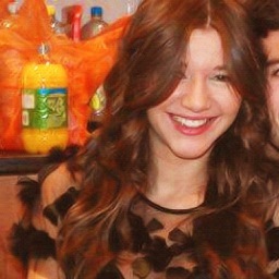 ItsEleanorJ's profile picture. 